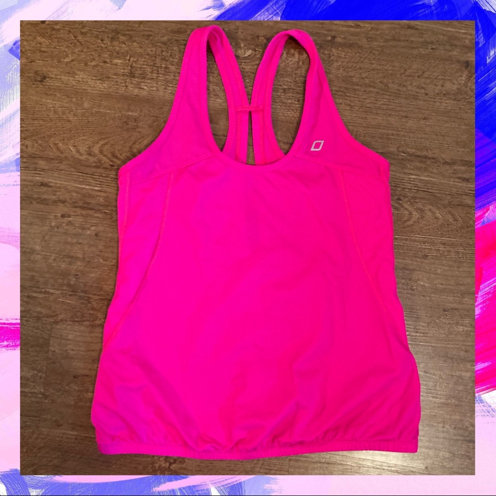 LORNA JANE top
